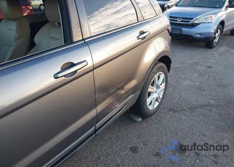 2016 Land Rover Range Rover Evoque Se/Se Premium z USA, uszkodzony, nr VIN SALVP2BG5GH107928